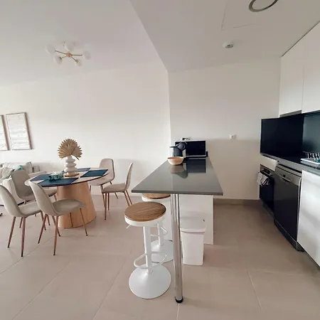 Apartament Elegant With Pool And Parking By Bebalmy *