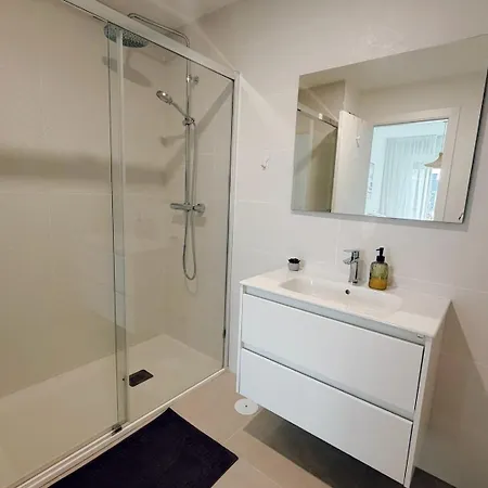 Apartament Elegant With Pool And Parking By Bebalmy